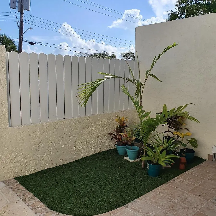 נסאו Ocean Breeze Villa 242 דירה