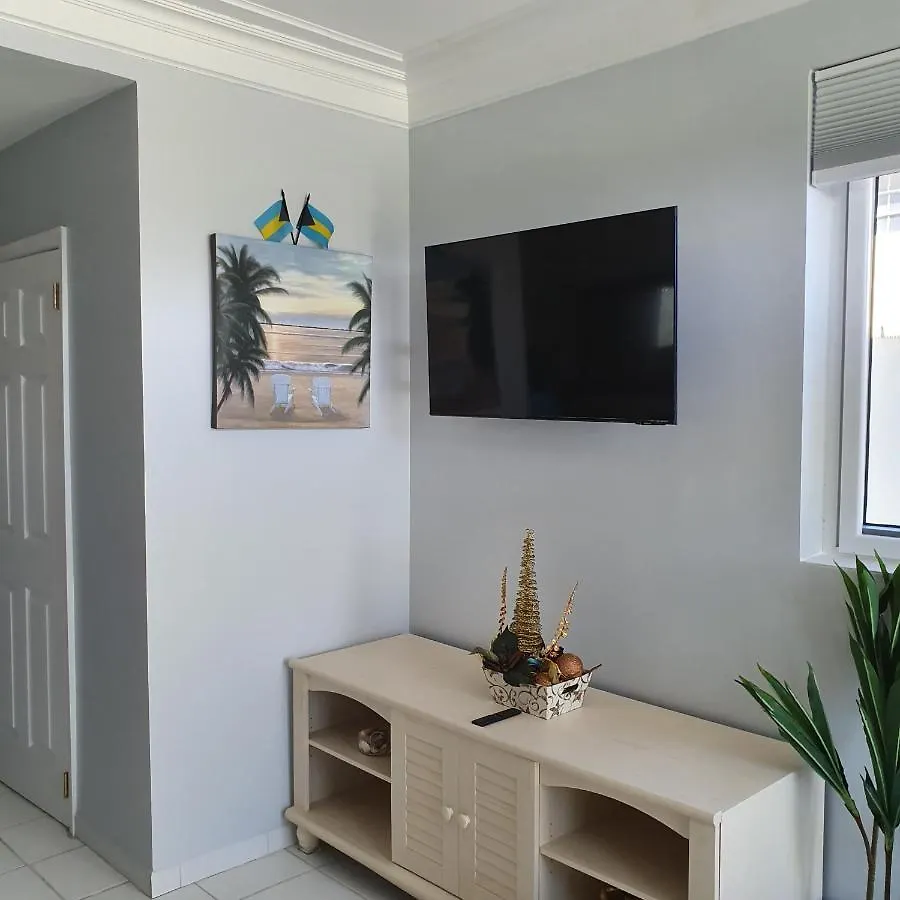 아파트 Ocean Breeze Villa 242 나사우 바하마